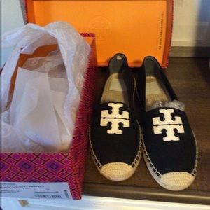 New sz 8.5 Tory Burch Weston Flat Espadrille w/box